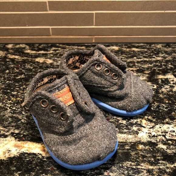 TOMS 3T - Picture 3 of 6